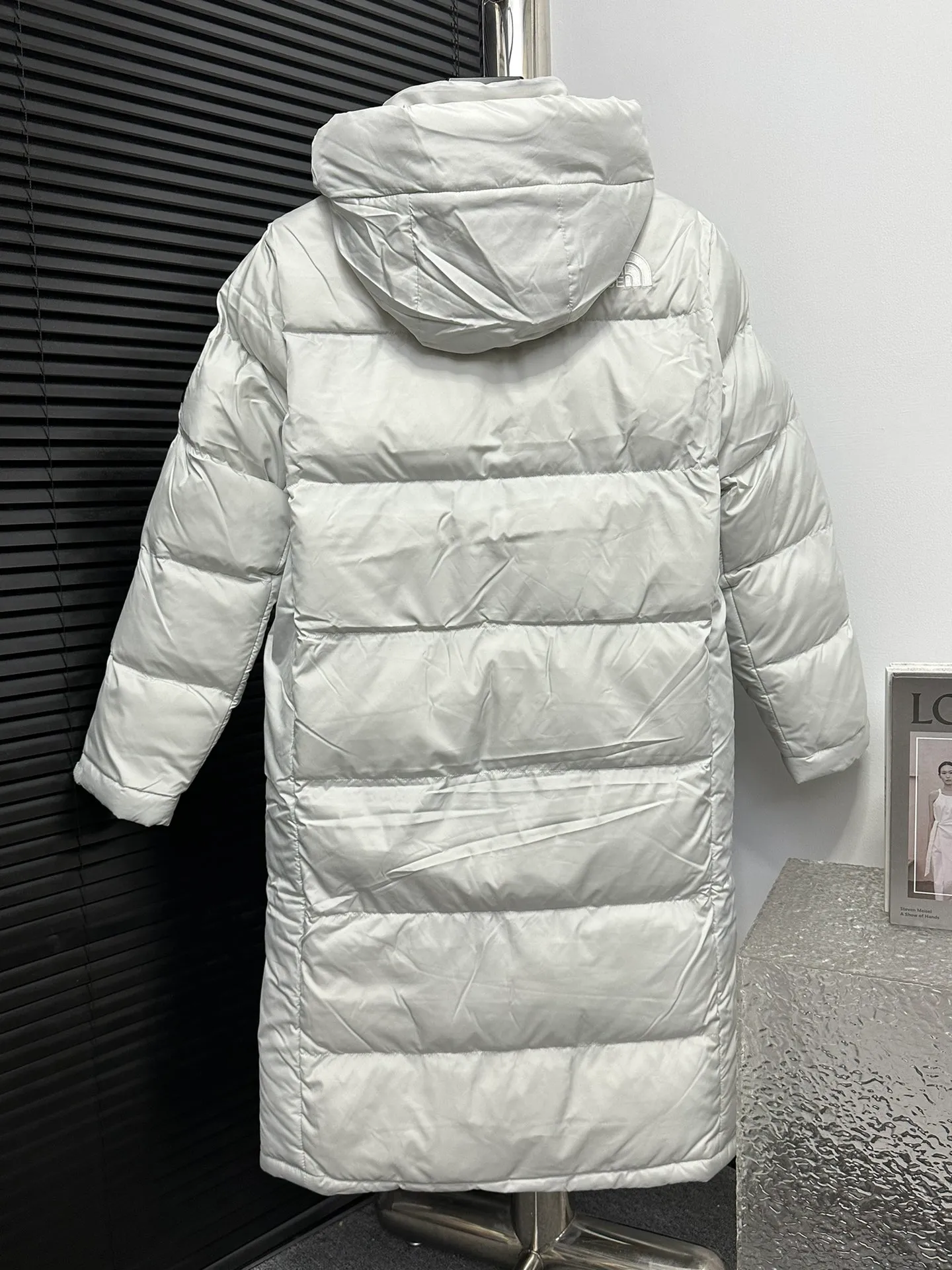 【𝗧𝗛𝗘 𝗡𝗢𝗥𝗧𝗛 𝗙𝗔𝗖𝗘】 NEVER STOP EXPLORING Series Same Style Classic ！ ✨Premium ， ！ ， RDS 80 。 ， 7 ， ， 、 ， YKK ， ， 。 TNF ， ， Authentic Series Same Style Size:XS-XXL ：